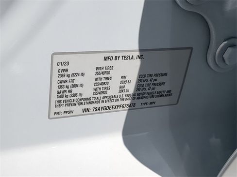 Used 2023 Tesla Model Y Long Range image 39