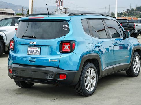 Used 2021 Jeep Renegade Latitude FWD image 2