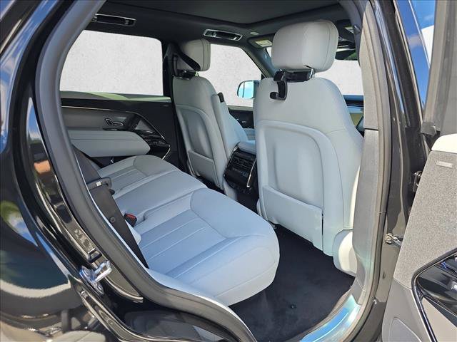 New 2027 Land Rover Range Rover Sport SE AWD/4WD image 11