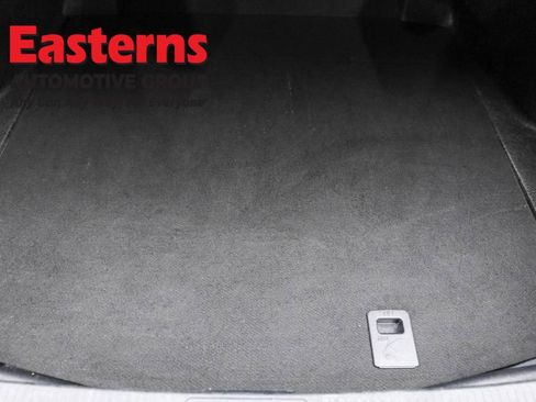 Used 2023 Toyota Camry SE image 9