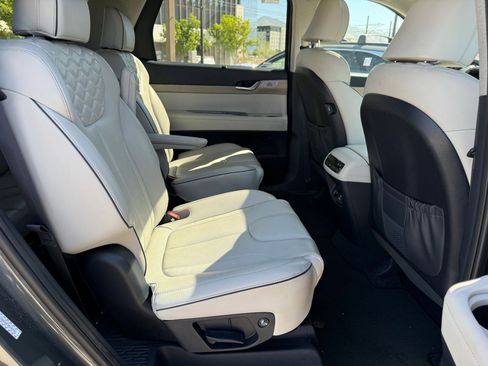 Used 2022 Hyundai Palisade Limited AWD/4WD image 32
