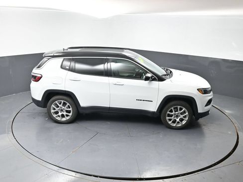 Used 2025 Jeep Compass Limited AWD/4WD image 43