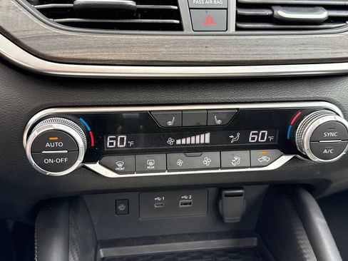 Certified 2025 Nissan Altima 2.5 SV w/ SV Premium Package FWD image 22