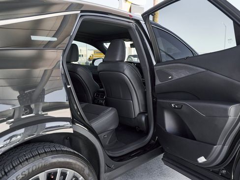 Used 2024 Lexus RX 350 w/ Convenience Package image 14