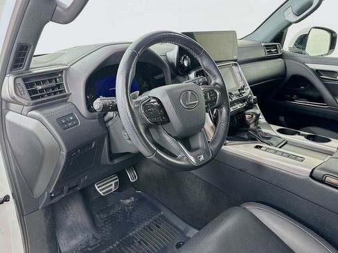 Used 2024 Lexus LX 600 F Sport image 13