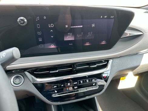 New 2026 Buick Envista Avenir FWD image 16