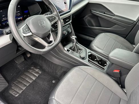 Used 2022 Volkswagen Taos SE image 9