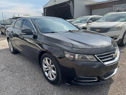 Used 2017 Chevrolet Impala LT FWD image 3