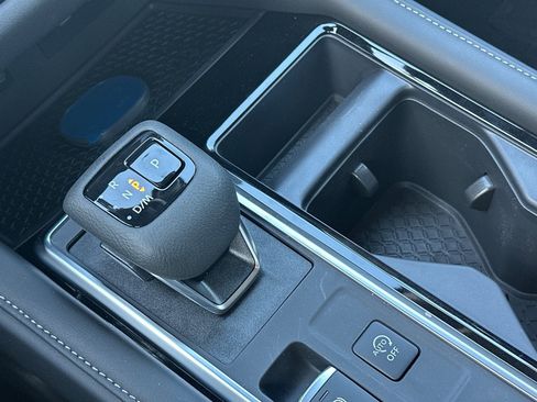 New 2026 Nissan Pathfinder SL image 19