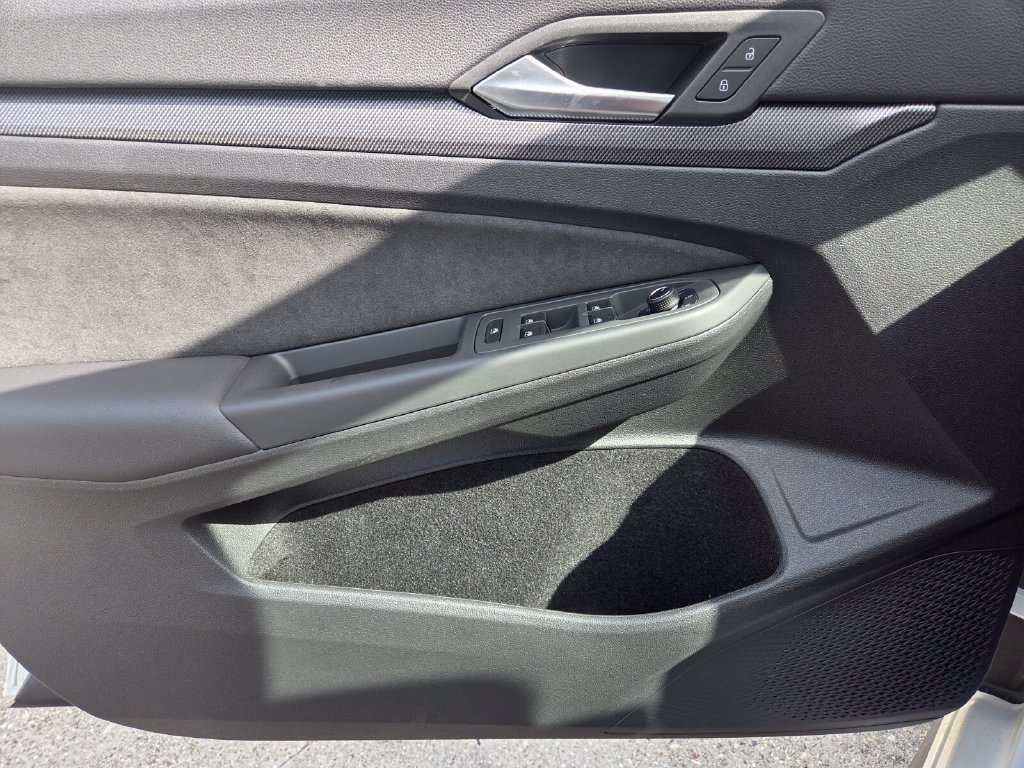 New 2026 Volkswagen GTI SE FWD image 20