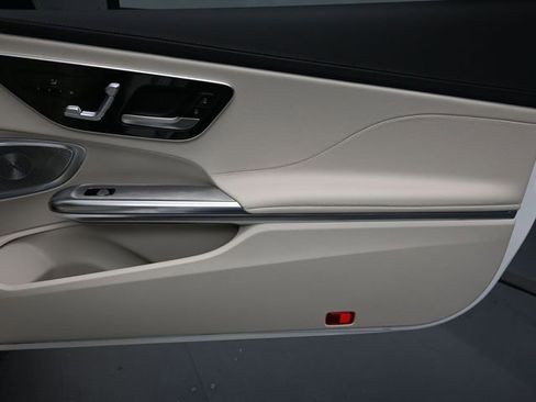 Used 2024 Mercedes-Benz CLE 300 4MATIC Coupe image 26