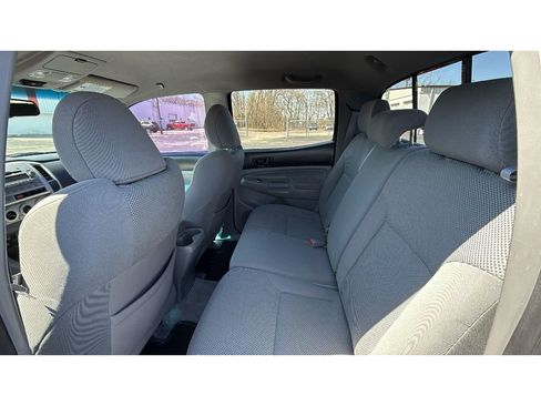 Used 2011 Toyota Tacoma 4x4 Double Cab w/ TRD Sport Pkg w/JBL Audio image 22