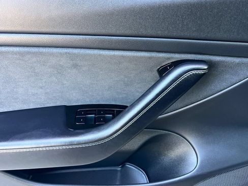 Used 2018 Tesla Model 3 Mid Range RWD image 14