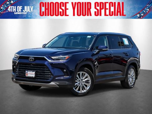 Used 2024 Toyota Grand Highlander AWD image 1
