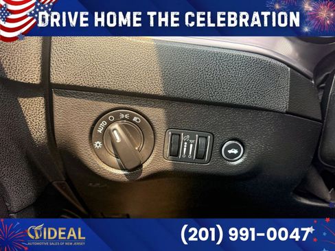 Used 2023 Dodge Charger R/T RWD image 28