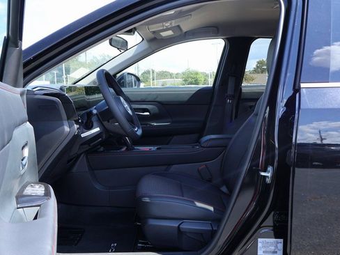 New 2026 Nissan Kicks SR w/ Cold Weather Package image 7