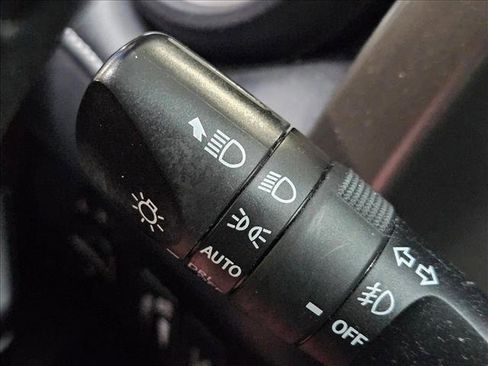 Used 2016 Toyota RAV4 XLE image 9