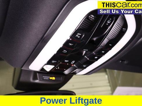 Used 2018 Porsche Macan S image 18