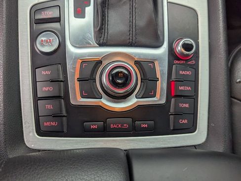 Used 2014 Audi Q7 3.0T S line Prestige w/ S Line Package image 15