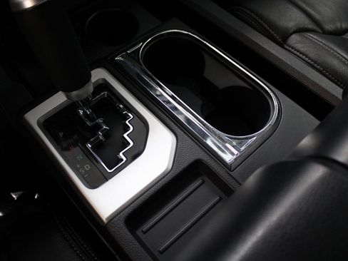 Used 2018 Toyota Tundra SR5 w/ SR5 Upgrade Package image 34