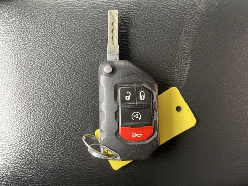 Used 2020 Jeep Gladiator Overland image 29