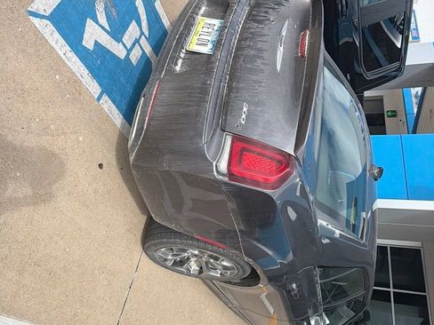 Used 2016 Chrysler 300 S RWD image 7