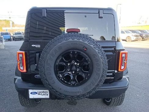New 2025 Ford Bronco Badlands w/ Sasquatch Package AWD/4WD image 4
