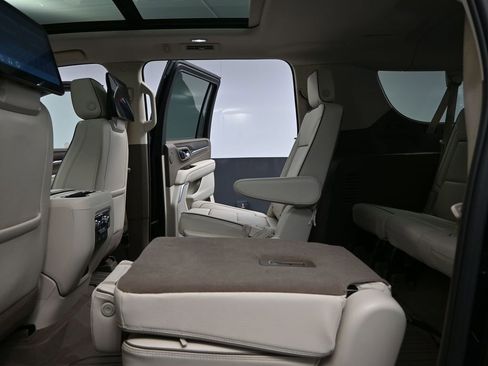 Used 2023 GMC Yukon XL Denali image 43