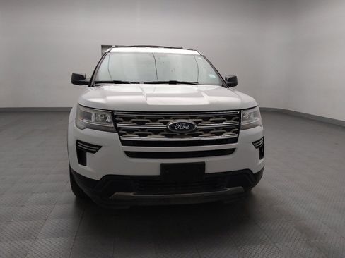 Used 2018 Ford Explorer XLT image 14