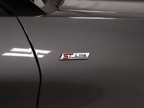 Used 2025 Ford Explorer ST-Line w/ ST-Line Street Pack AWD/4WD image 34
