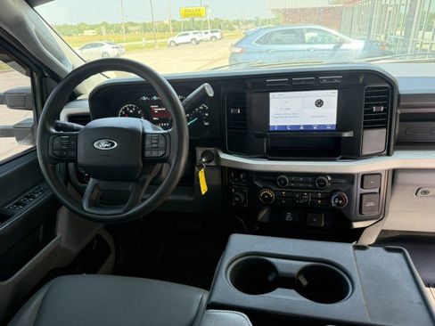 Used 2023 Ford F250 XL w/ XL Driver Assist Package AWD/4WD image 24