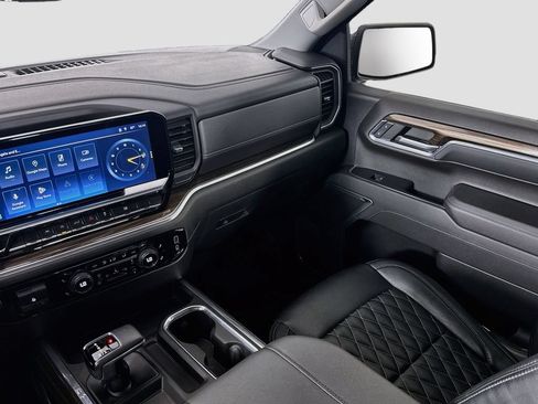 Used 2023 Chevrolet Silverado 1500 LT AWD/4WD image 24