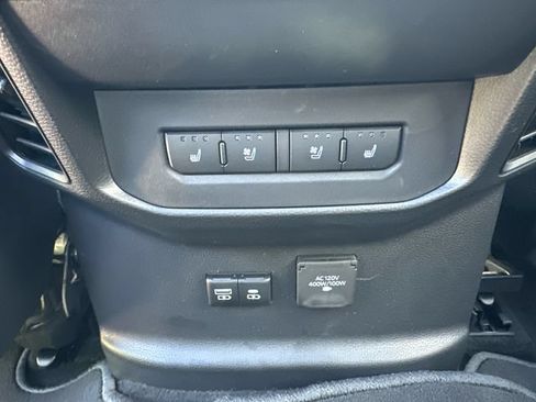 Certified 2025 Toyota Tundra Platinum AWD/4WD image 19