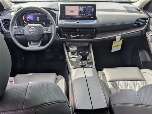 New 2026 Nissan Rogue Platinum AWD/4WD image 14