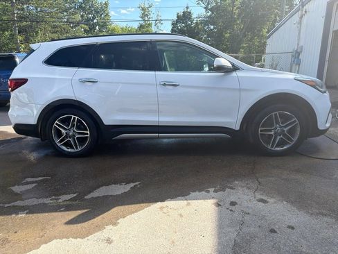 Used 2018 Hyundai Santa Fe Limited AWD/4WD image 4