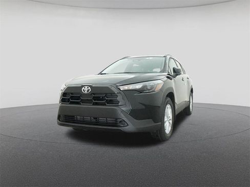 New 2026 Toyota Corolla Cross LE image 32
