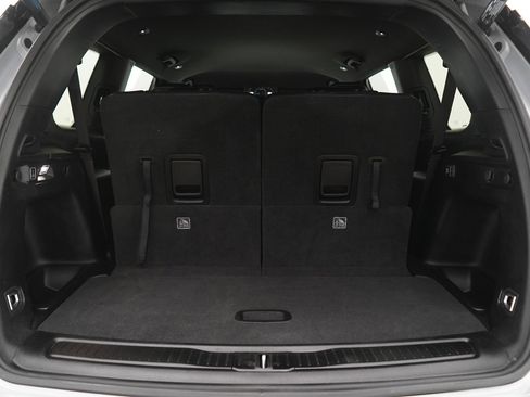 Used 2023 Jeep Grand Cherokee L Laredo image 16