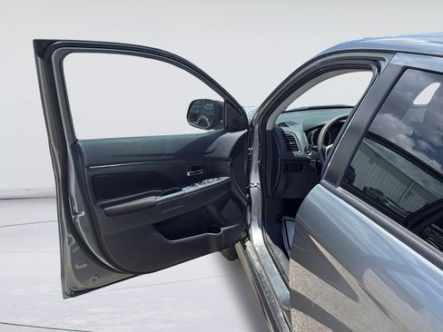 Used 2021 Mitsubishi Outlander Sport ES FWD image 20