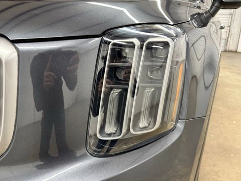 Used 2024 Kia Telluride S w/ S Sunroof Package FWD image 8
