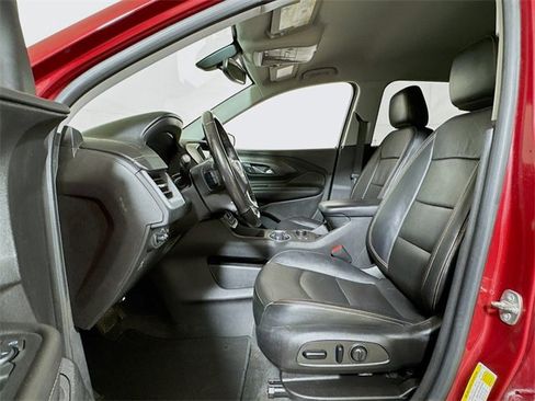 Used 2019 GMC Terrain SLT w/ Preferred Package image 18