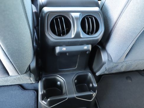 New 2025 Jeep Gladiator Sport image 29