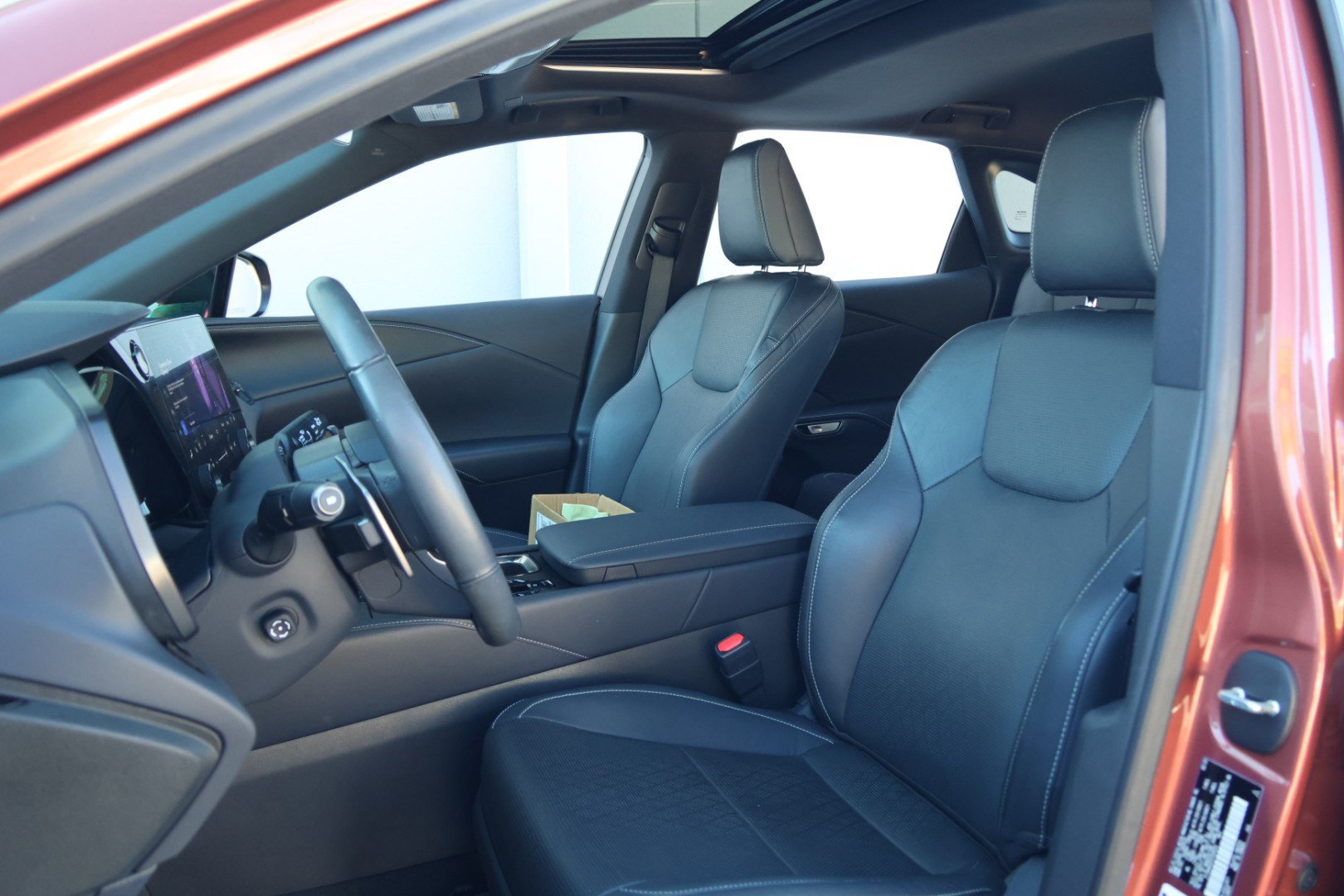 Used 2023 Lexus RX 350 Premium Plus w/ Accessory Package AWD/4WD image 33