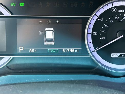 Used 2022 Kia Niro LX image 34