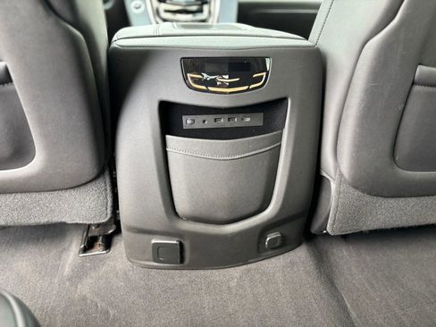 Used 2019 Cadillac Escalade Premium Luxury image 47