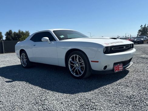 Used 2022 Dodge Challenger GT AWD/4WD image 10