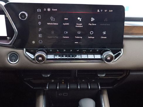 New 2026 GMC Canyon Denali image 14