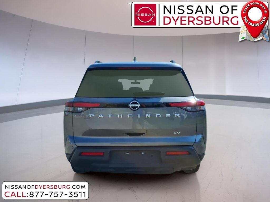 Used 2024 Nissan Pathfinder SV FWD image 4