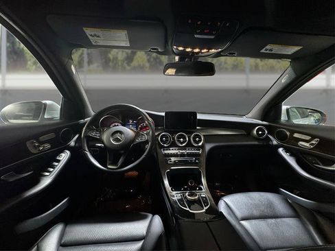 Used 2017 Mercedes-Benz GLC 300 4MATIC image 25