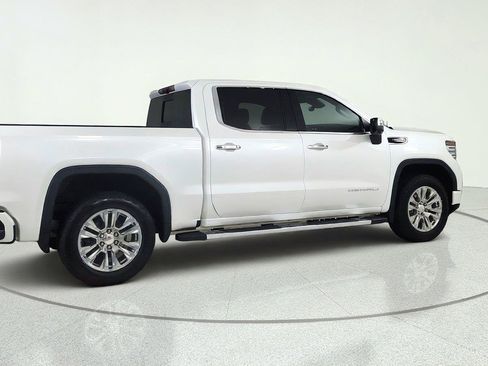 Used 2024 GMC Sierra 1500 Denali w/ Technology Package AWD/4WD image 7