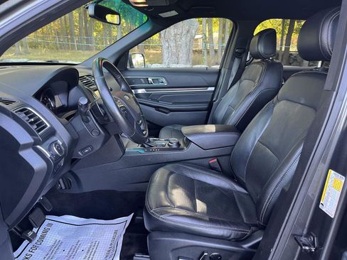 Used 2016 Ford Explorer Limited image 9